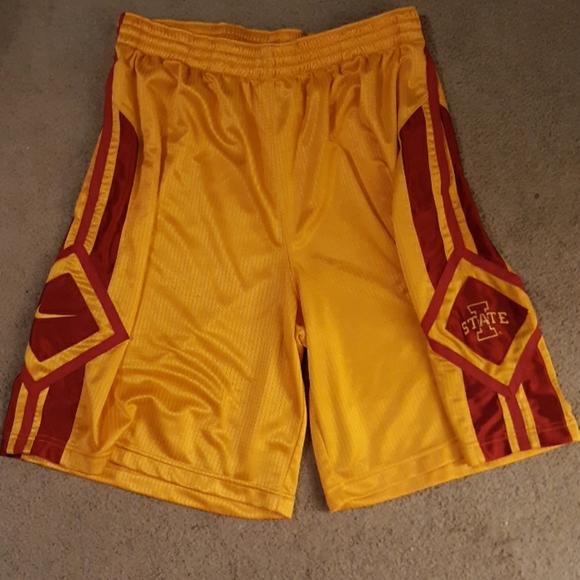Nike Iowa state XL shorts - Picture 1 of 3